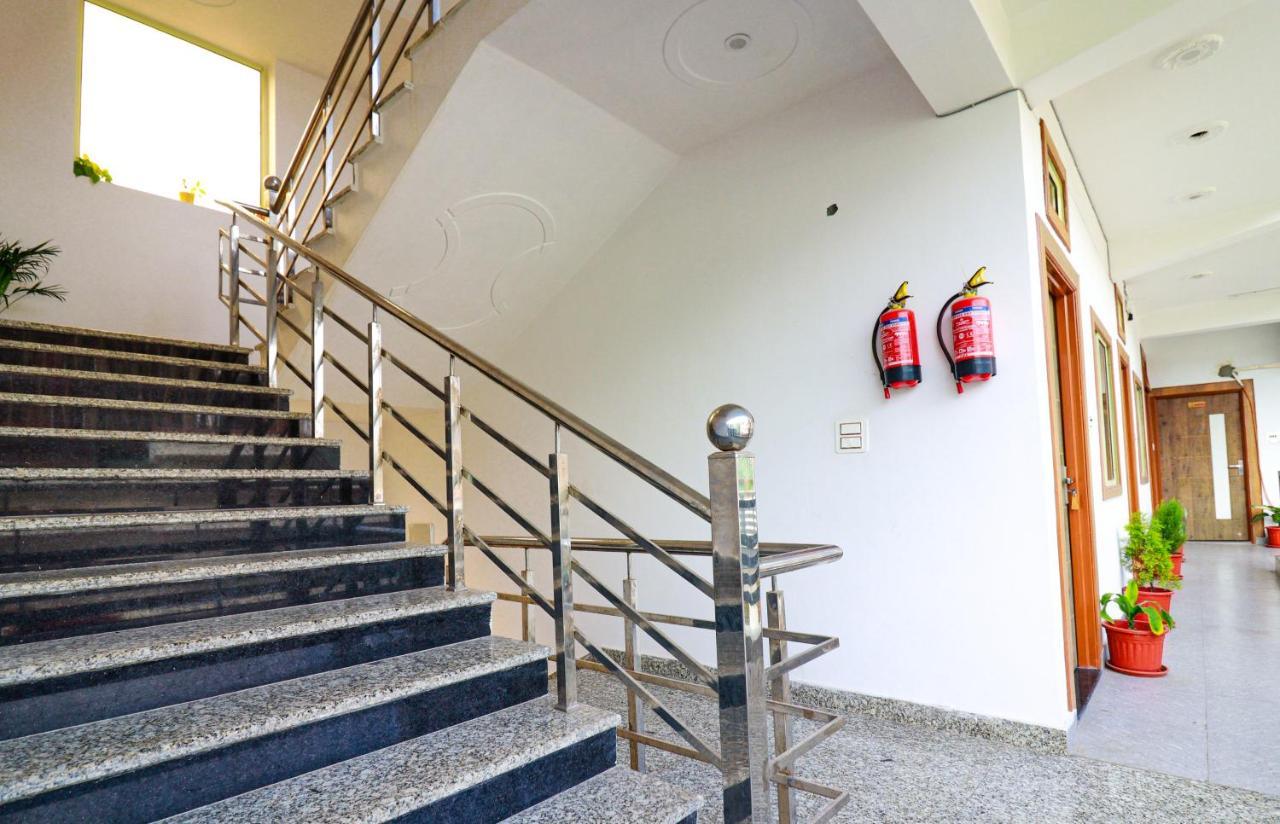 Manzil Hostel Ришикеш Экстерьер фото