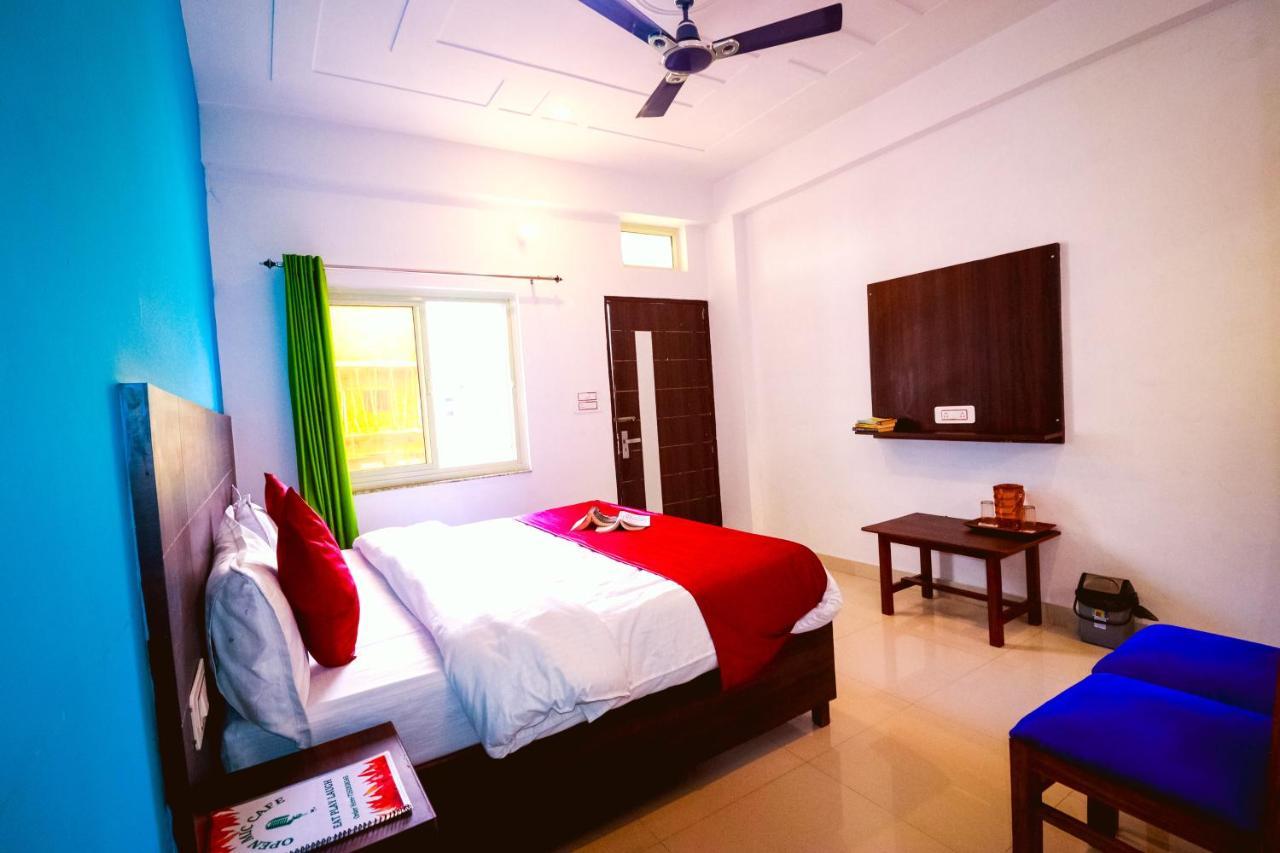 Manzil Hostel Ришикеш Экстерьер фото
